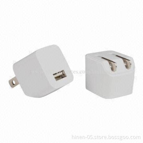 Travel Charger with Single USB 5V/1A Output